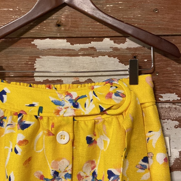 Yellow Floral Skirt! Size Small! NWT! - Picture 5 of 8